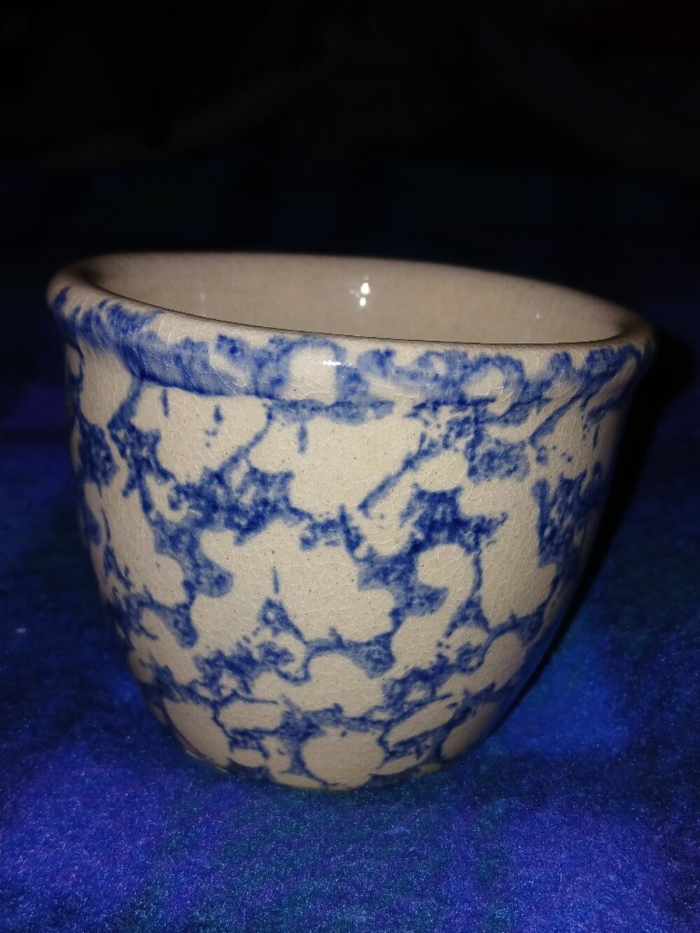 Roseville, OH Pottery RRP 10 oz Kitchen Crock in Blue Spongeware
